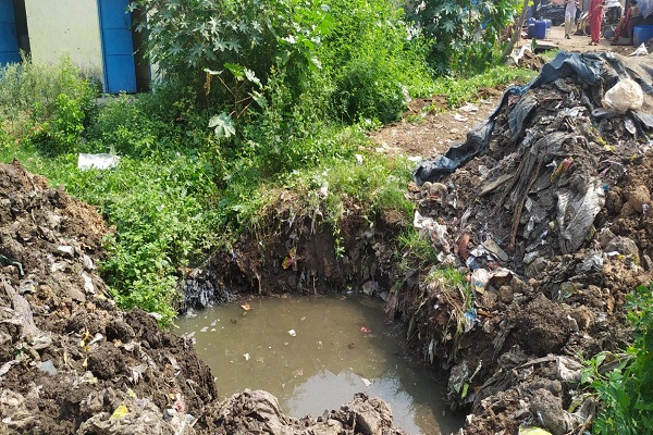 Jamshedpur  : बागबेड़ा में पंचायत फंड की आड़ में भूमि अतिक्रमण का खेल, रेलवे के अधिकारियों ने चुप्पी साधी