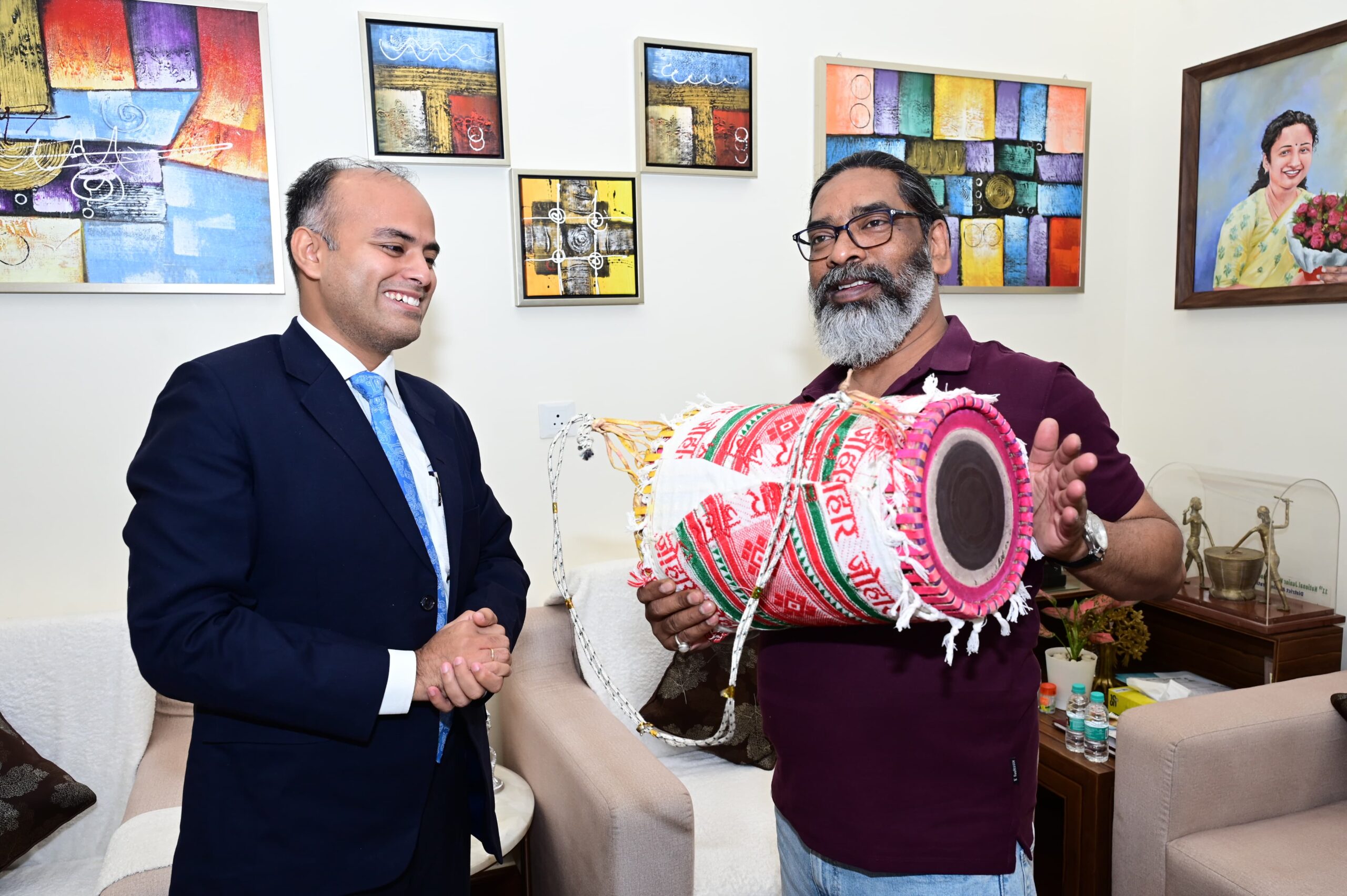 Jharkhand: मुख्यमंत्री हेमंत सोरेन से उपायुक्तों की शिष्टाचार भेंट