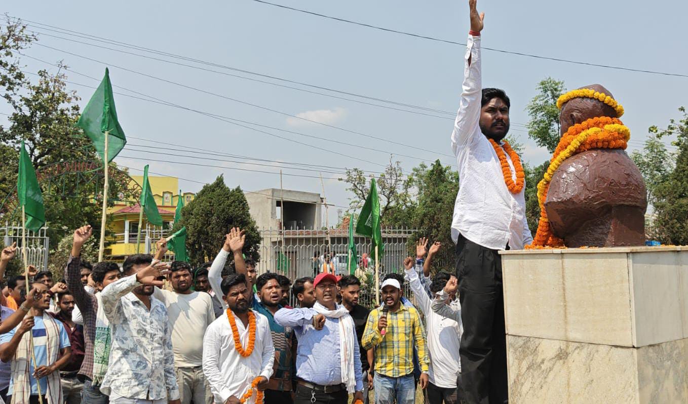 Adityapur : झारखंड मजदूर यूनियन ने निकाली बाइक रैली