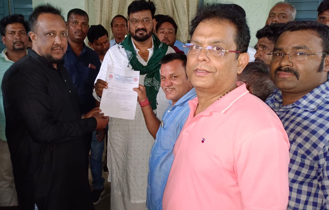 Deoghar: स्वास्थ्य कर्मचारी संघ का मंत्री हफीजुल हसन से संवाद, देवघर सम्मेलन में किया आमंत्रित