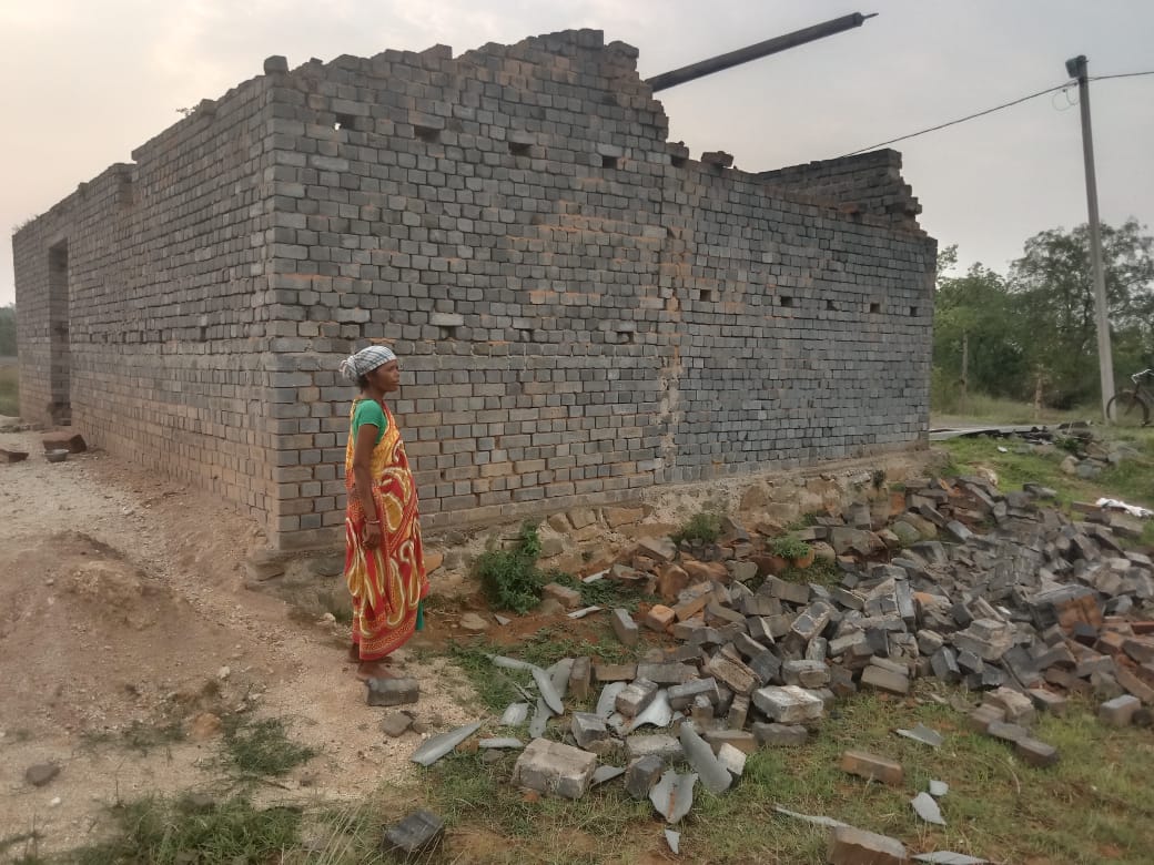 Potka: तेज आंधी-बारिश ने छीन लिया घर – कागजात से लेकर अनाज तक बर्बाद, अब मदद की आस में मुर्मू परिवार