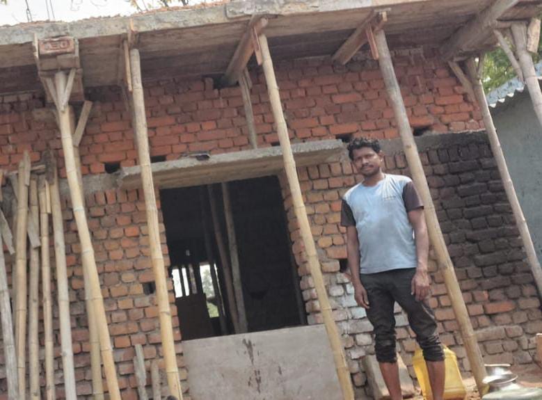 Ramgarh: PM JANMAN योजना के तहत रामगढ़ में 46 बिरहोर परिवारों को आवास का लाभ