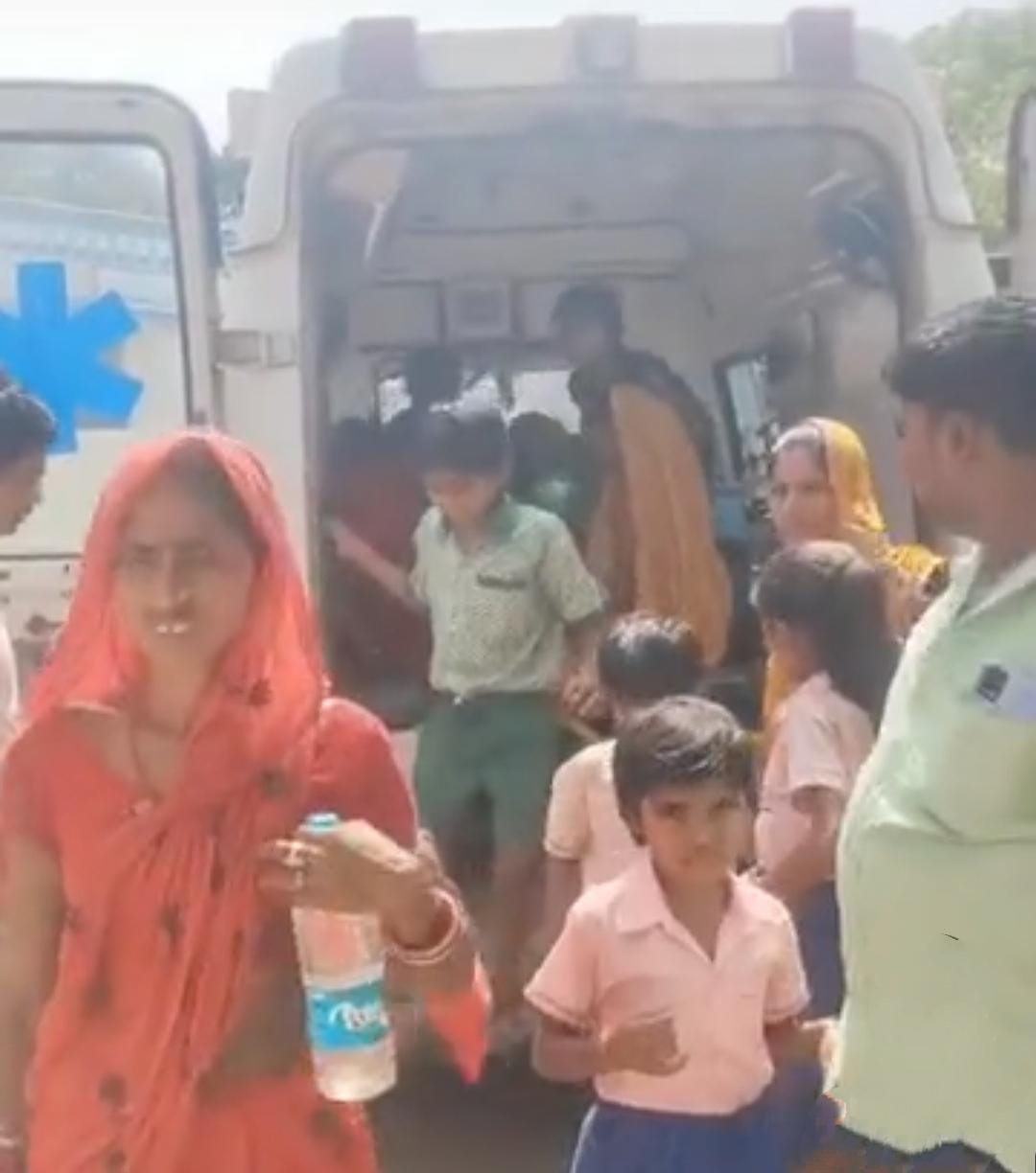 Deoghar: मिड-डे मील के बाद छात्रों की तबीयत बिगड़ी, 24 छात्र अस्पताल में भर्ती