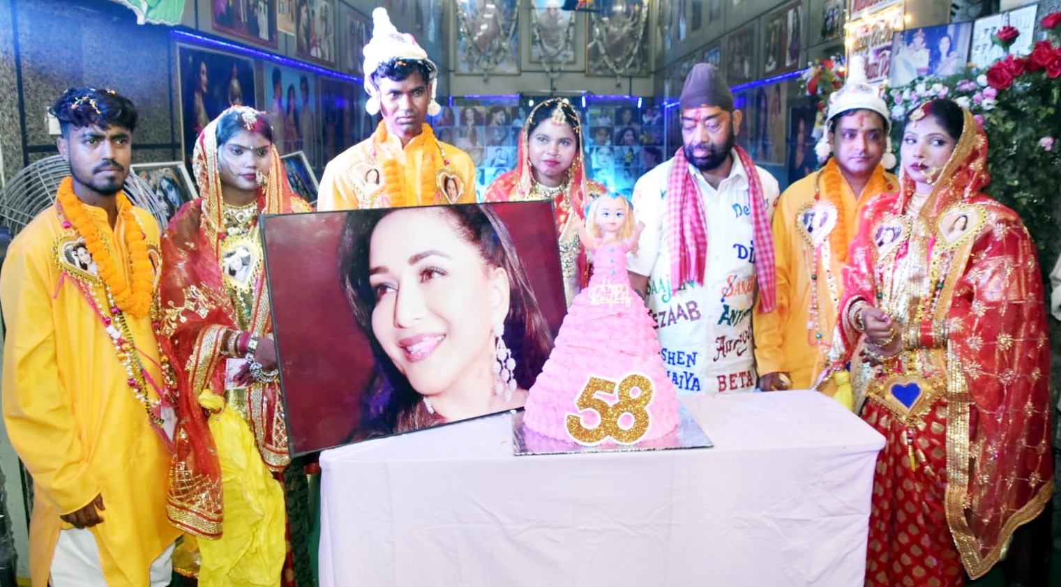 Jamshedpur: 29 वर्षों से माधुरी दीक्षित का जन्मदिन मना रहे पप्पू सरदार, जानिए इस बार क्या रहा खास