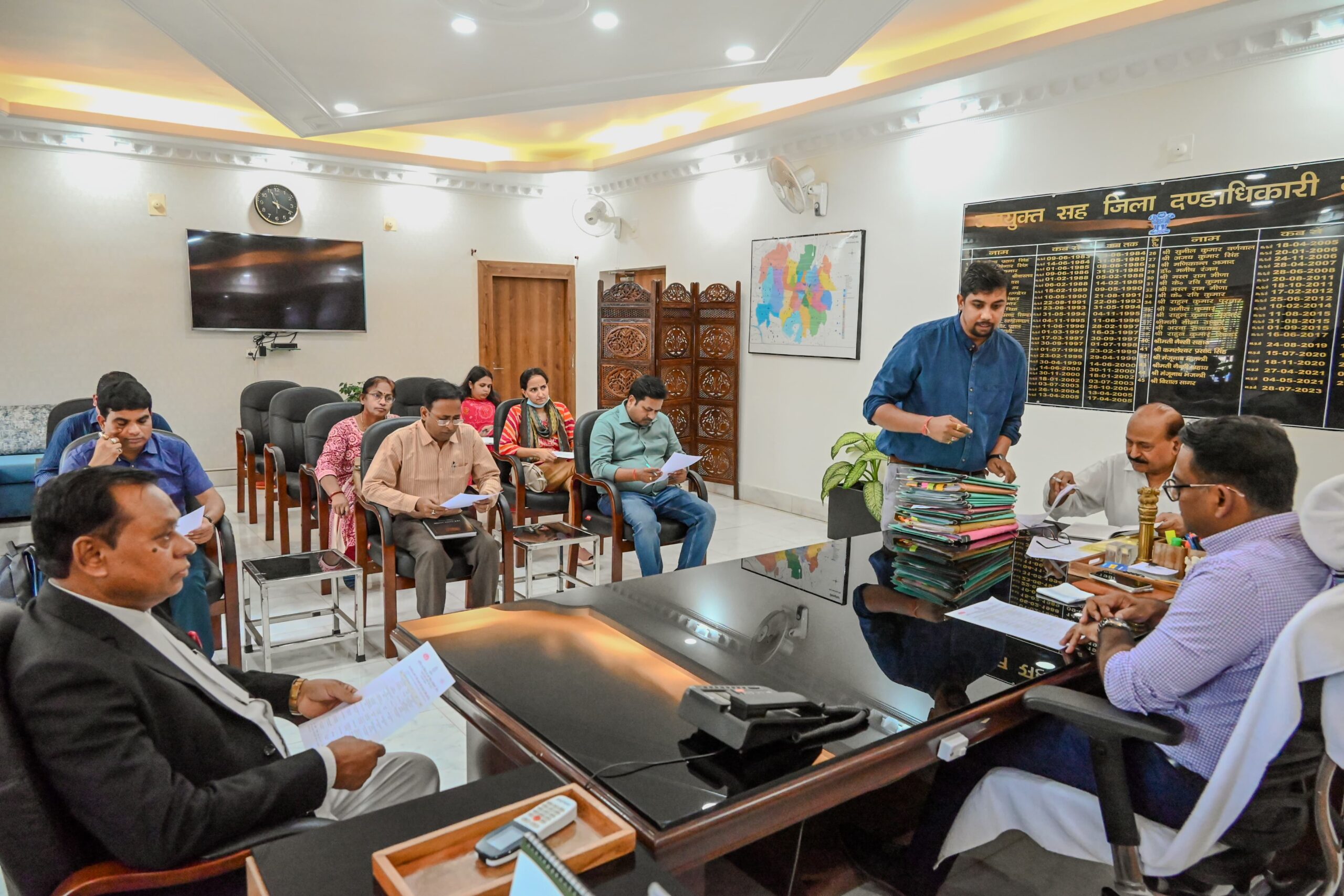 Deoghar: सभी अल्ट्रासाउंड केंद्रों के बाहर नाम, मोबाइल नंबर एवं ईमेल आईडी हो : डीसी