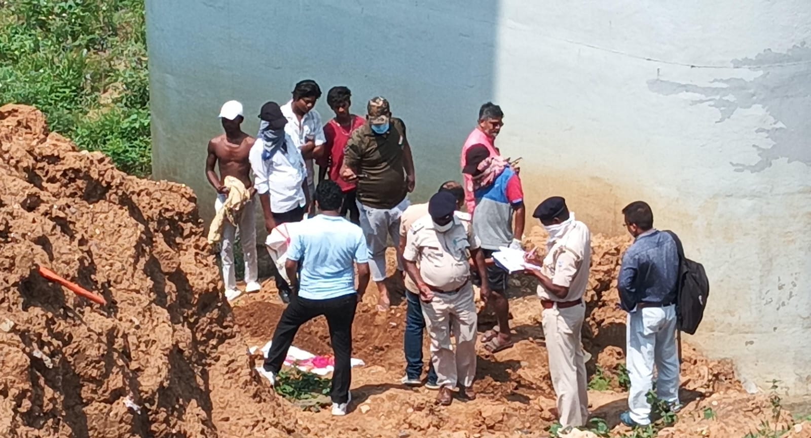 Adityapur: राम मड़ैया रेलवे न्यू पुल के पास से नवजात शिशु का शव बरामद