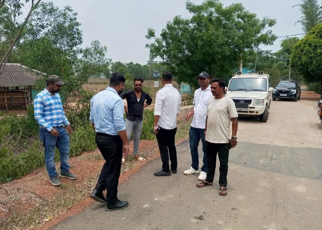 Bahragora: ग्रामीणों की शिकायत के बाद सड़क निर्माण की जांच में सक्रिय हुआ विभाग