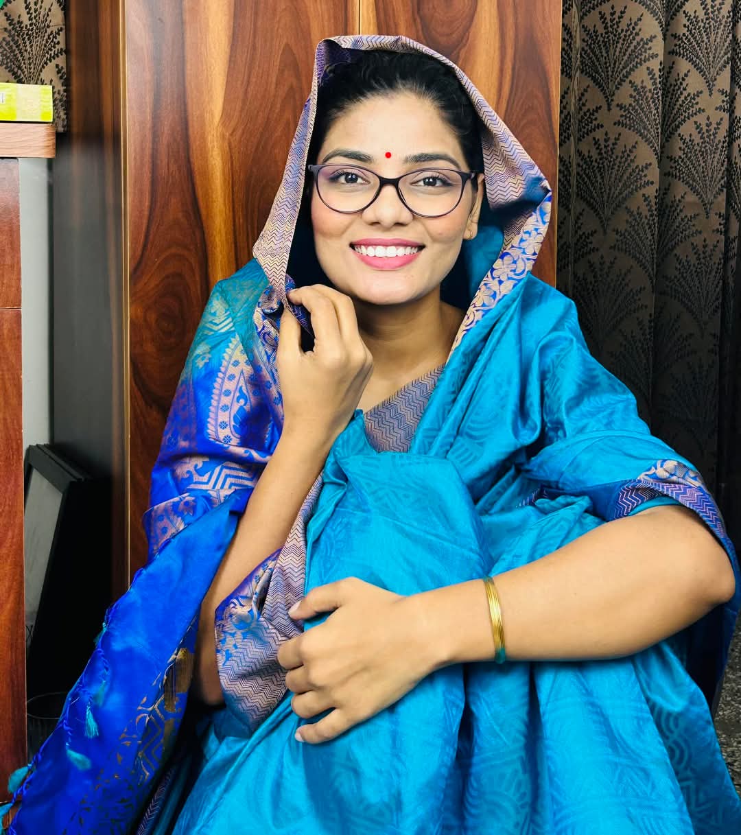 Neha Rathod: PM पर टिप्पणी के बाद बवाल, नेहा पर वाराणसी में FIR दर्ज