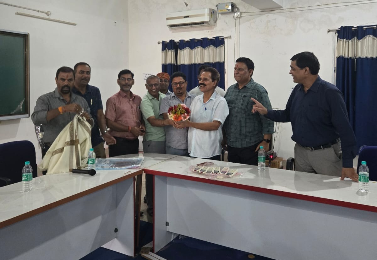 Deoghar: Dr. SN सिंह का देवघर महाविद्यालय में स्वागत, विश्वविद्यालय के सीनेट सदस्य मनोनित