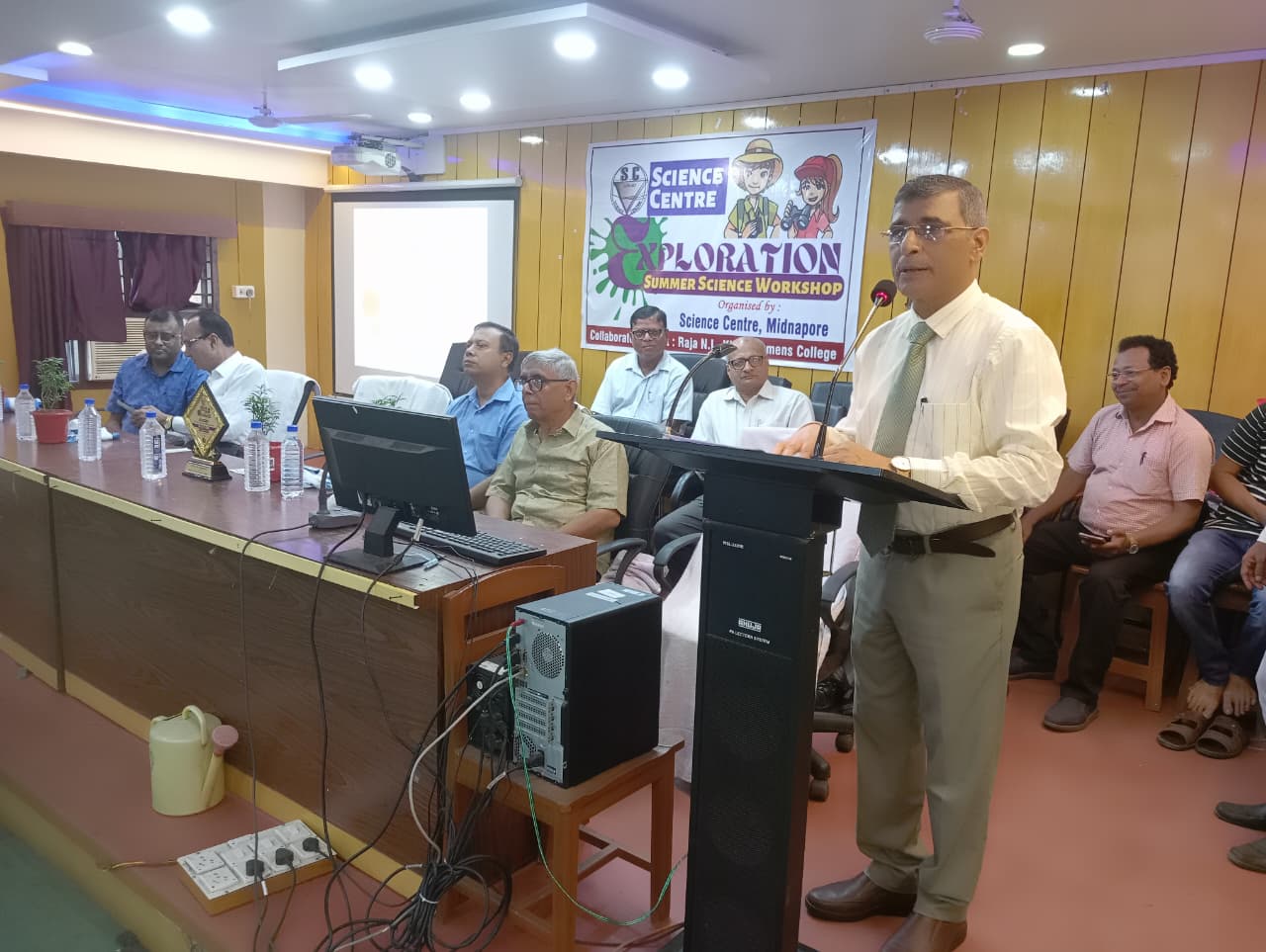 Jhargram : राजा नरेंद्रलाल खान महिला महाविद्यालय में तीन दिवसीय विज्ञान कार्यशाला का शुभारंभ