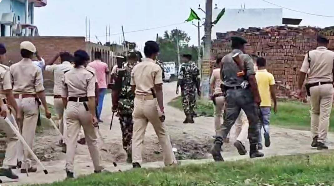 Bihar: शराब तस्करों ने पुलिस टीम पर किया हिंसक हमला, थानाध्यक्ष और चौकीदार घायल