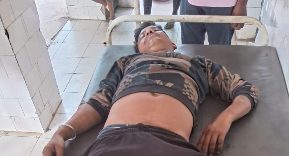 Chandil: NH-33 पर फिर हादसा, अज्ञात वाहन की चपेट में आकर बाइक सवार घायल