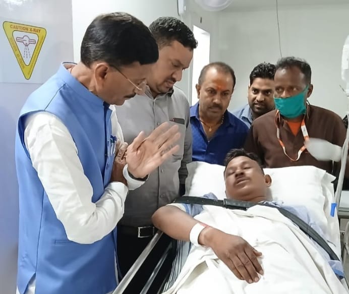 Ranchi: लातेहार के सलैया जंगल में पुलिस और नक्सलियों के बीच मुठभेड़, 5 लाख का इनामी प्रभात गंझू मारा गया