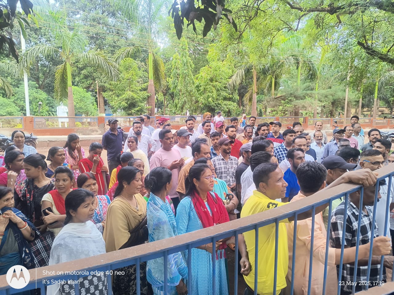 Gua: बोकारो से गुवा सेल में तीन लोगों की बहाली का विरोध, मजदूर संघर्ष संघ ने किया प्रदर्शन