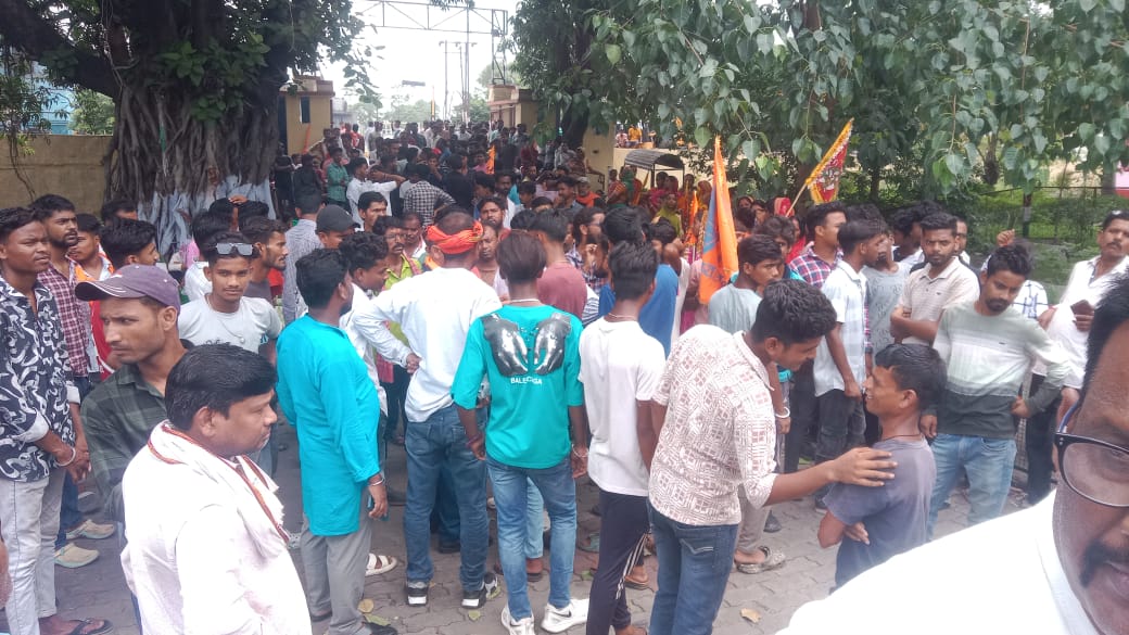 Gamharia: गम्हरिया के झुरकुली में प्रतिबंधित मांस के साथ पांच लोग पकड़े गए, भेजे गये जेल