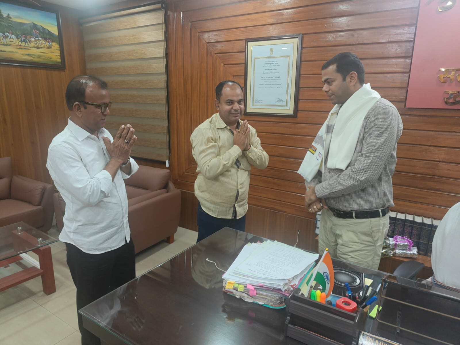 Saraikela: ज़मीन विवाद को लेकर चिंता, NCP युवा मोर्चा ने DC से मांगा न्याय