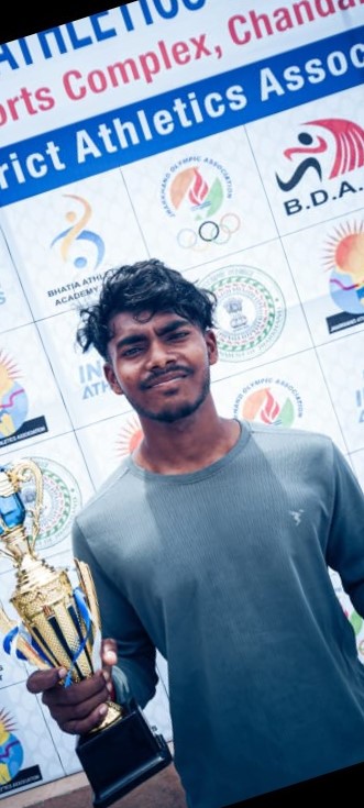 Jadugora:  झारखंड स्टेट एथलेटिक्स चैंपियनशिप में जादूगोड़ा के हेमंत कुमार सोरेन ने लॉन्ग जंप में सिल्वर व रिले में गोल्ड जीता