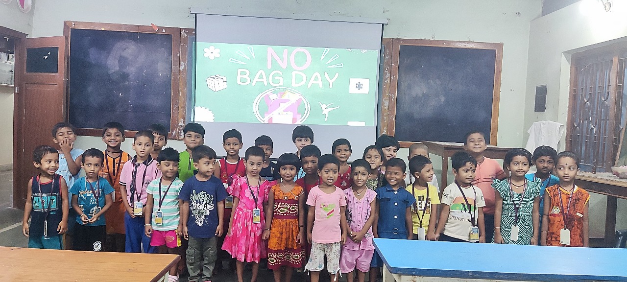 Jhargram: स्कूल बैग के बिना भी हो सकती है बेहतर पढ़ाई, No Bag Day से बच्चों को मिली राहत