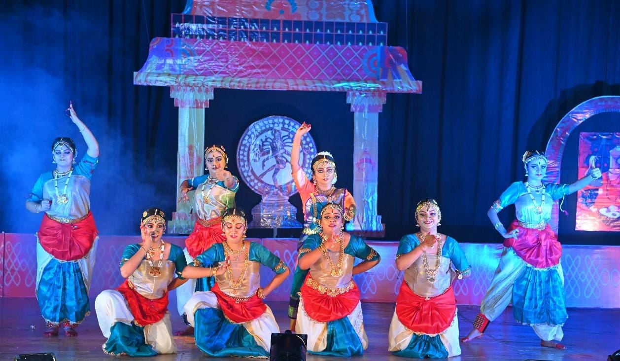 Medinipur : नृत्यांगना नृत्य अकादमी का तीसरा वार्षिक सांस्कृतिक कार्यक्रम संपन्न