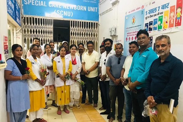 Chaibasa :  मदर्स डे पर सदर अस्पताल की चिकित्सक, नर्स व स्टाफ को किया सम्मानित