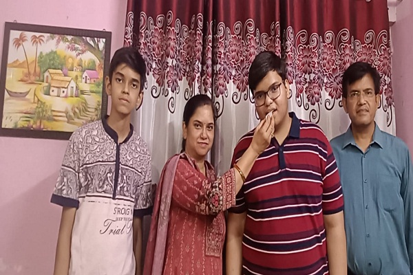 Success : बाल्डविन स्कूल 12वीं का साइंस टॉपर बना सात्विक, बनना चाहता है इंजीनियर