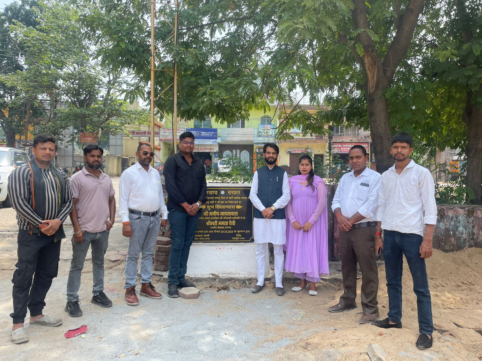 Ramgarh: पुराने सदर अस्पताल का पुनर्निर्माण संघर्ष की जीत, मिठाइयों के साथ मना उत्सव