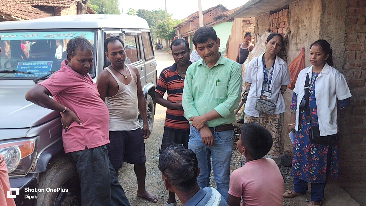 Chandil: लाकड़ी के डायरिया प्रभावित तिलाईटांड़ टोला में स्वास्थ्य विभाग ने लगाया चिकित्सा शिविर