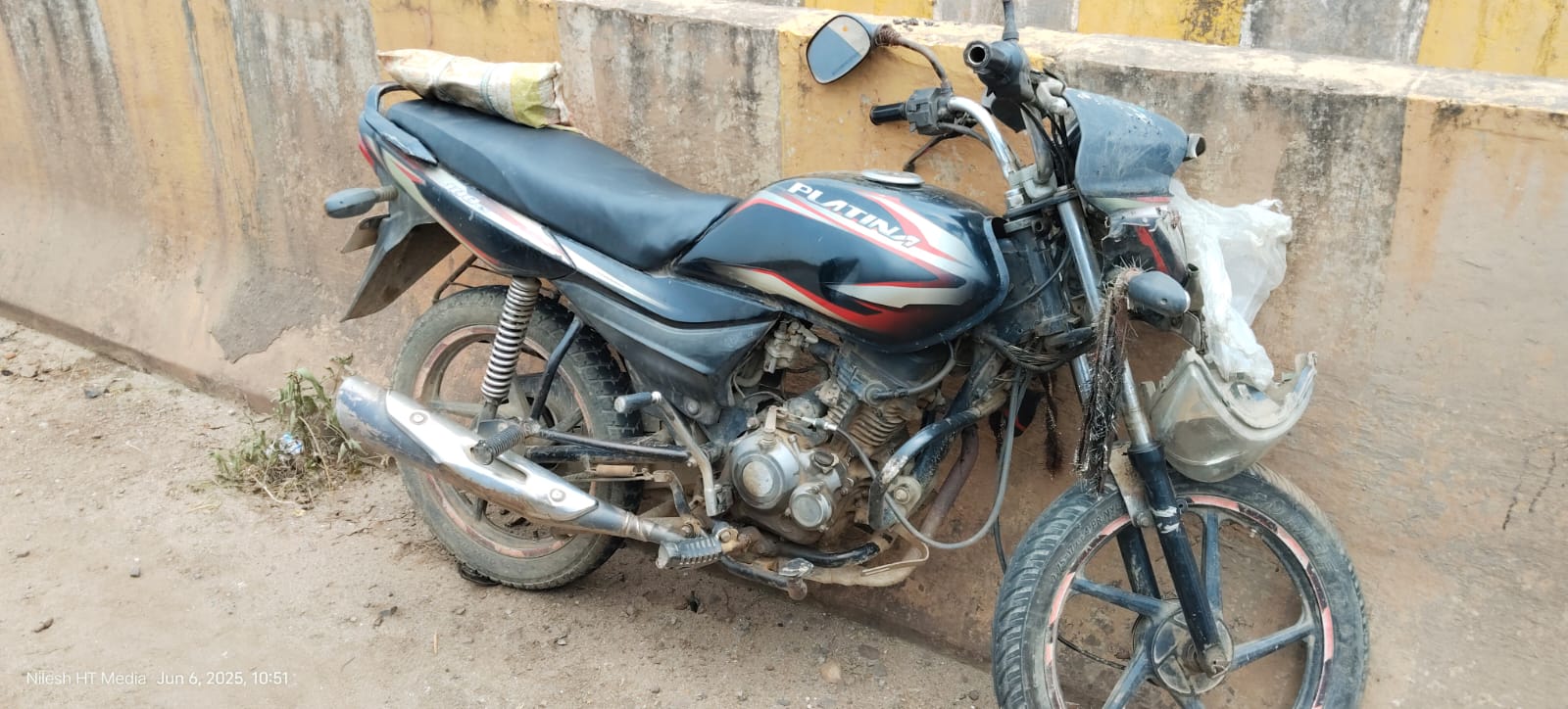 Baharagora: दो बाइक की आपस में भिड़ंत, तीन लोग घायल