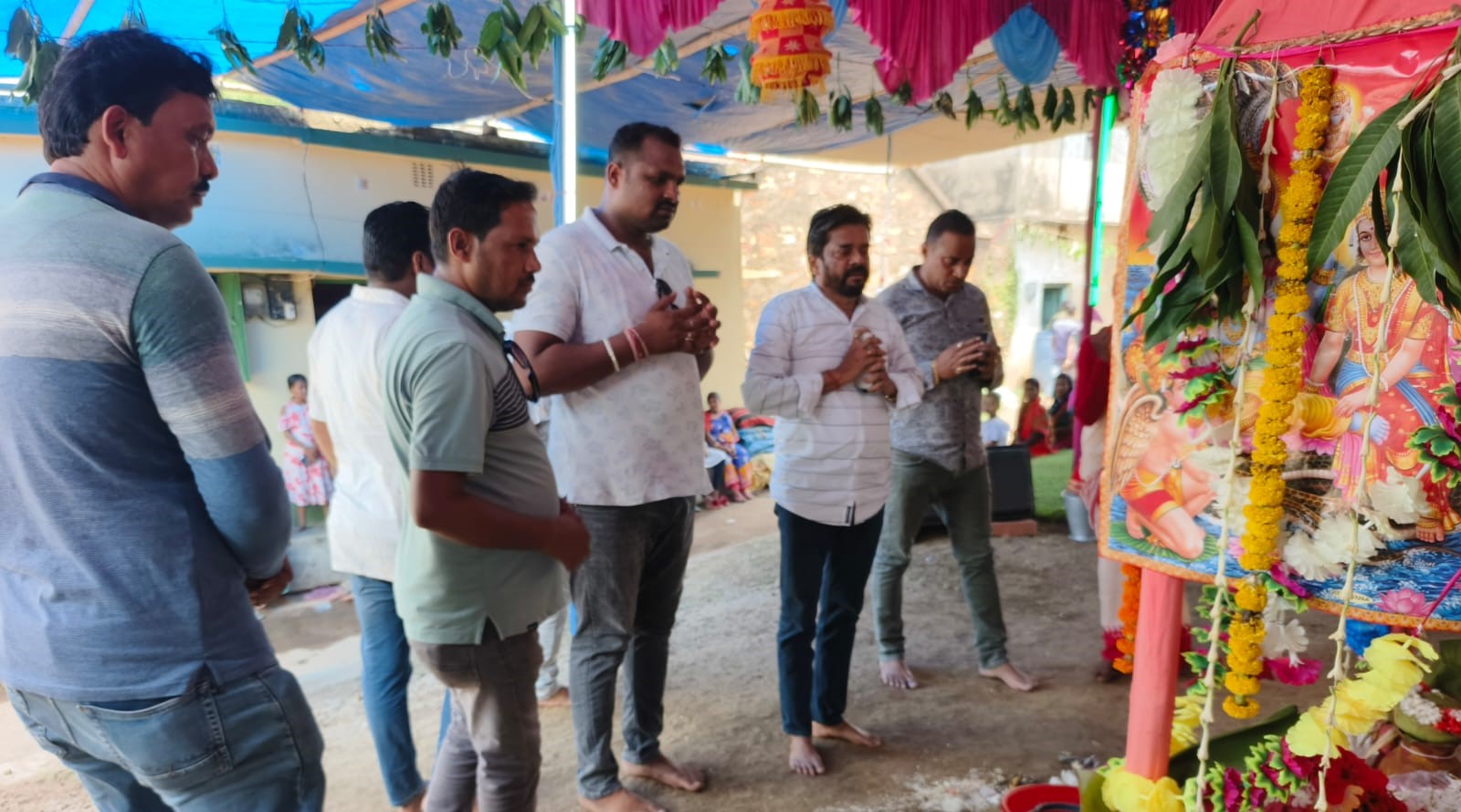 Baharagora: विधायक हरिनाम संकीर्तन में हुए शामिल, क्षेत्र की सुख-समृद्धि की कामना की