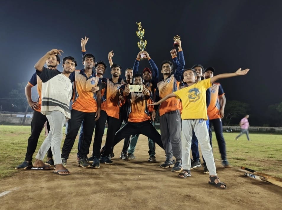 Flood Light League Cricket Competition: चैंपियन बना थर्ड अम्पायर, फाइनल में एज हंटर्स को 74 रनों से दी करारी शिकस्त