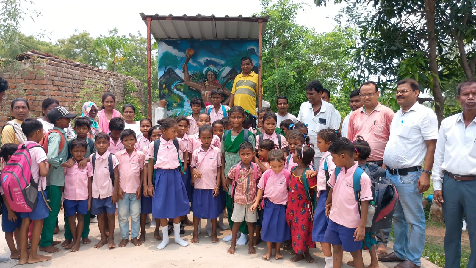 Jadugora: पर्यावरण चेतना केंद्र ने बिरसा मुंडा को किया नमन