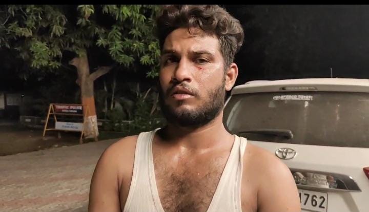 Gamharia: गम्हरिया के मोतीनगर में पैसा नहीं देने पर युवक पर चाकू से हमला,  घायल