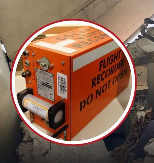 Ahmedabad Plane Crash: रोका जा सकता था हादसा? उड़ान भरते ही पायलट ने भेजा था ‘Mayday’ सिग्नल – ब्लैक बॉक्स से खुलेगा रहस्य