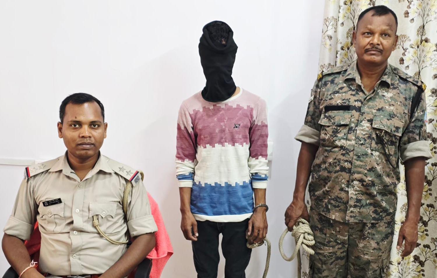 Adityapur: 18 लाख रुपये के एल्युमिनियम एंगल की चोरी का पुलिस ने किया खुलासा, मुख्य आरोपी गिरफ्तार