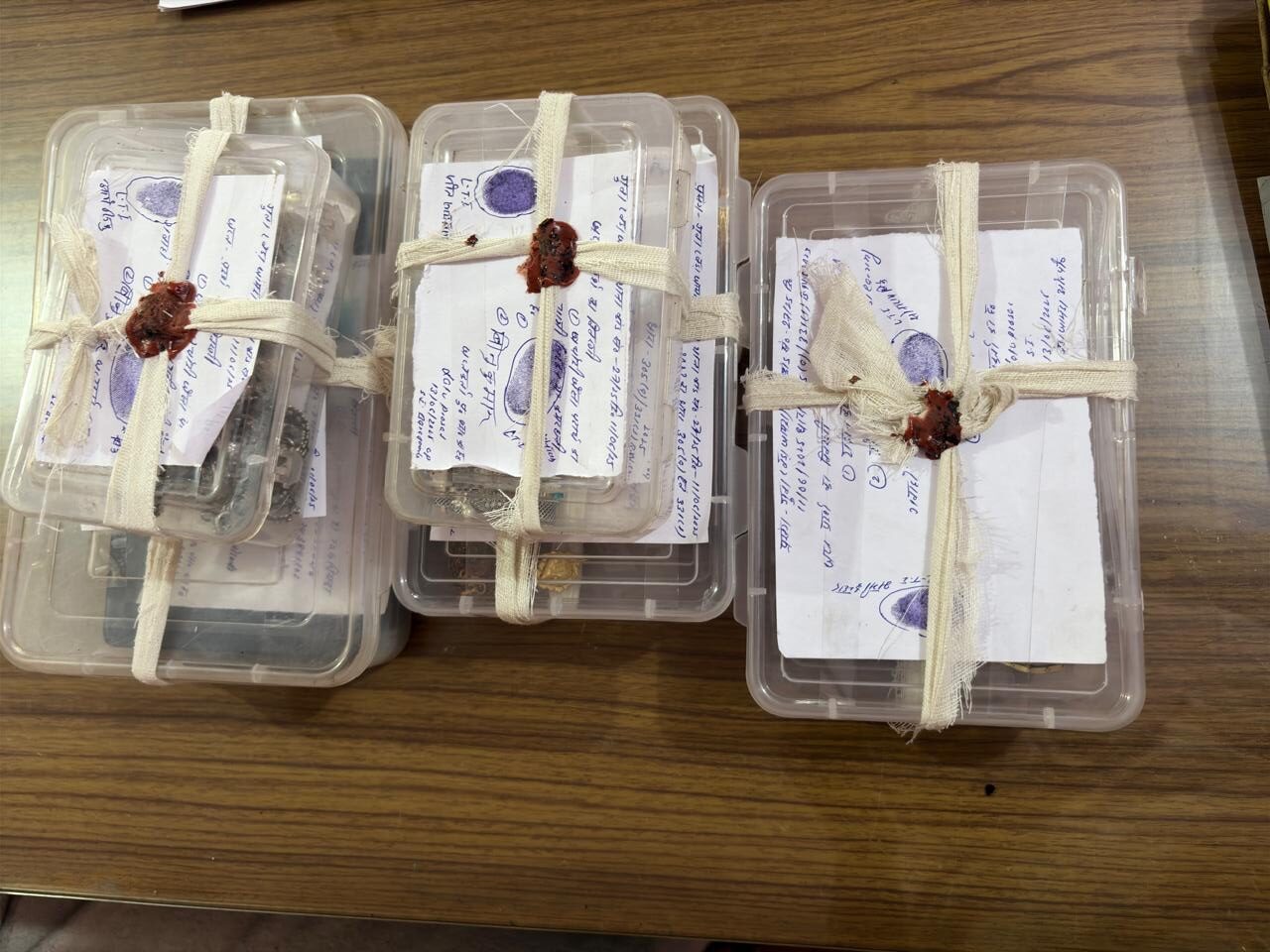 West Singhbhum: नाबालिगों को संगठित अपराध की ओर धकेल रहा है लालच- लाखों के गहनों की चोरी, पुलिस ने किया पर्दाफाश