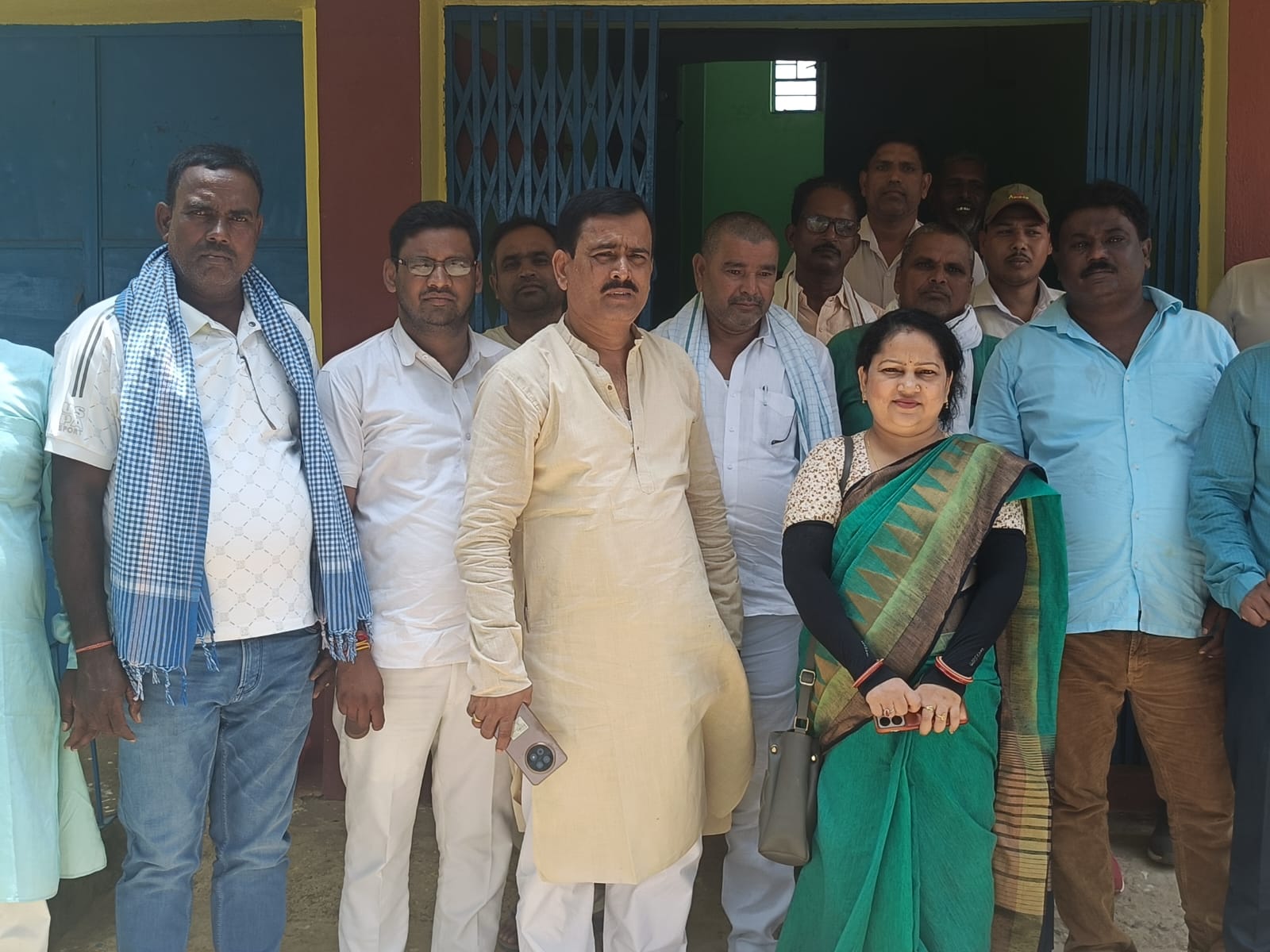 Deoghar: अनिल साह का निलंबन वापस हो, नहीं तो सामूहिक अनशन करेंगे जिले भर के मुखिया