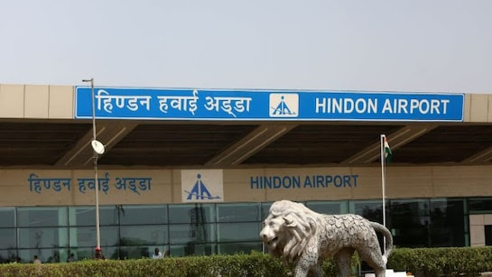 टेकऑफ से पहले Air India की फ्लाइट में आई तकनीकी खामी, उड़ान रोकनी पड़ी