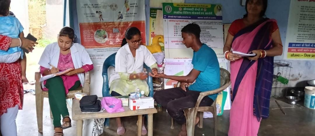 Bahragora: परिवार नियोजन पखवारा के तहत जागरूकता का प्रयास, गर्भवती महिलाओं की हुई स्वास्थ्य जांच