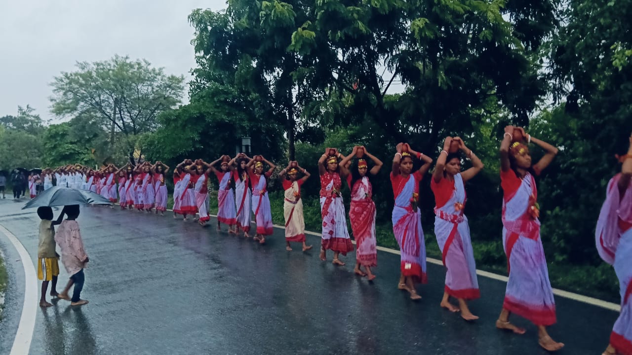 Saraikela: मां तारा देवी की पूजा से पूरी होती हैं मनोकामनाएं, तीन दिवसीय उत्सव में उमड़ा श्रद्धा का सैलाब