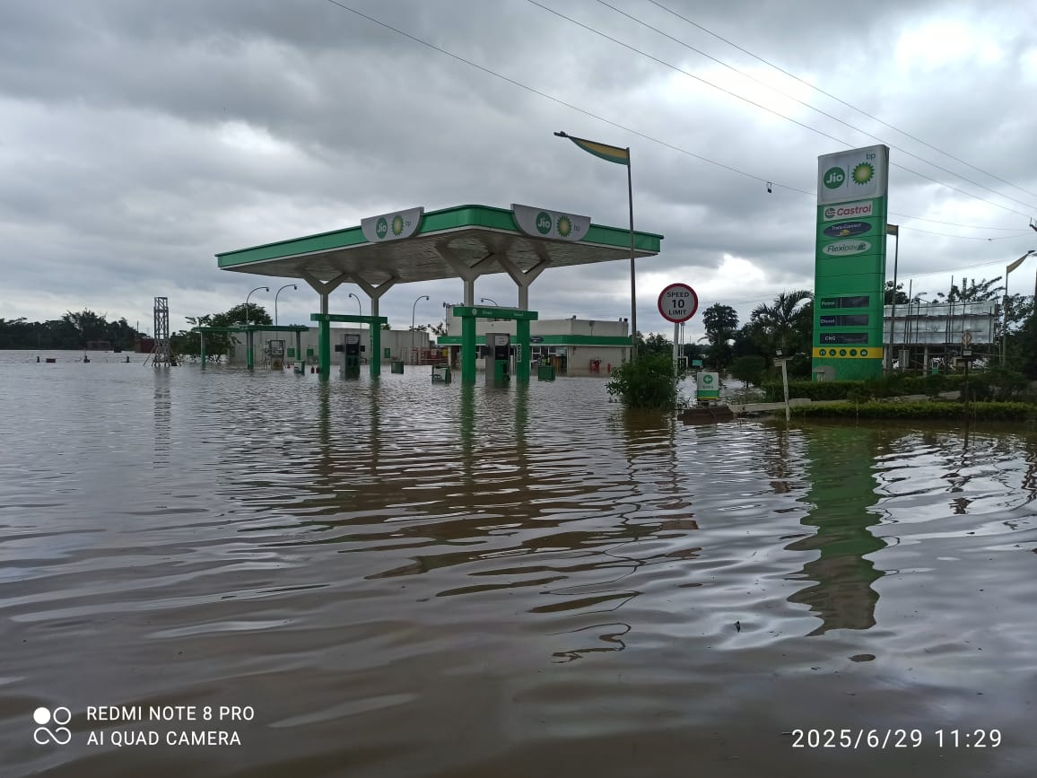 Bahragora: बारिश बनी आफत, डूबे घर-दुकान, बाढ़ जैसा माहौल