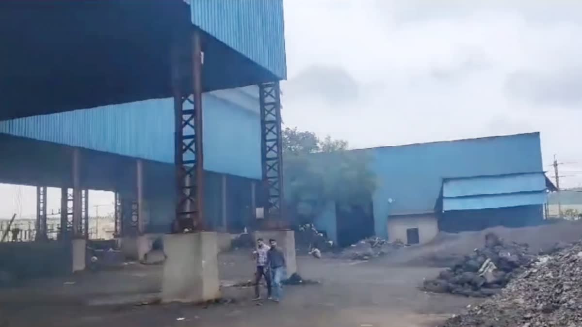 Hazaribagh: हजारीबाग की आयरन फैक्ट्री में भट्टी विस्फोट से मची तबाही, कई मजदूरों की मौत की आशंका