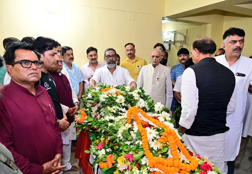 Jharkhand: झारखंड के पूर्व मंत्री और वरिष्ठ कांग्रेस नेता चंद्रशेखर दुबे का निधन, मुख्यमंत्री हेमंत सोरेन ने दी श्रद्धांजलि