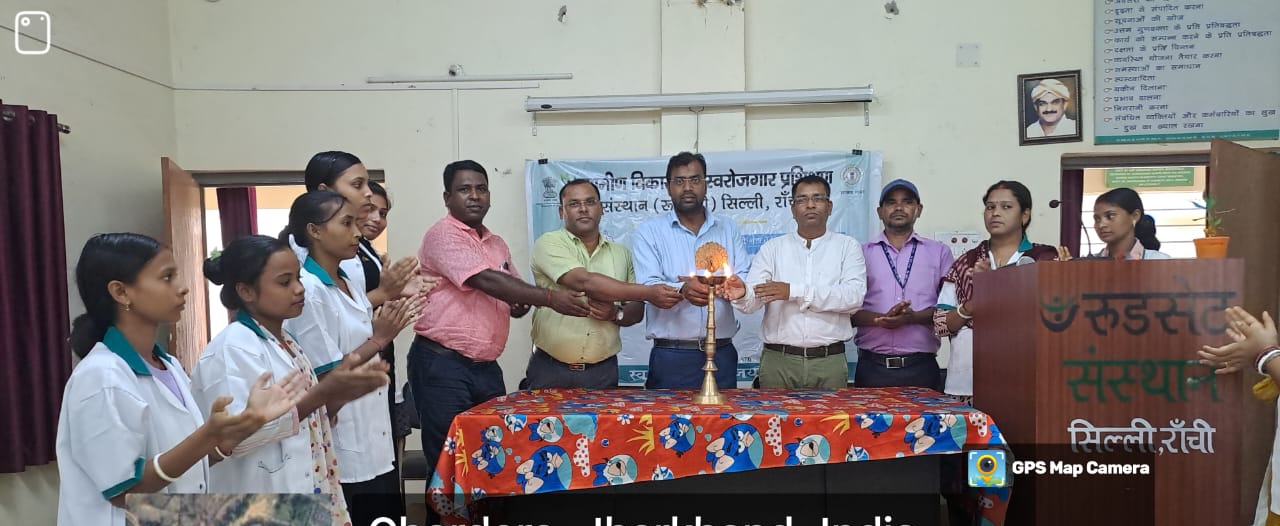 Silli : ब्यूटी पार्लर प्रबंधन प्रशिक्षण कार्यक्रम का हुआ भव्य उद्घाटन, 30 प्रतिभागियों ने लिया भाग