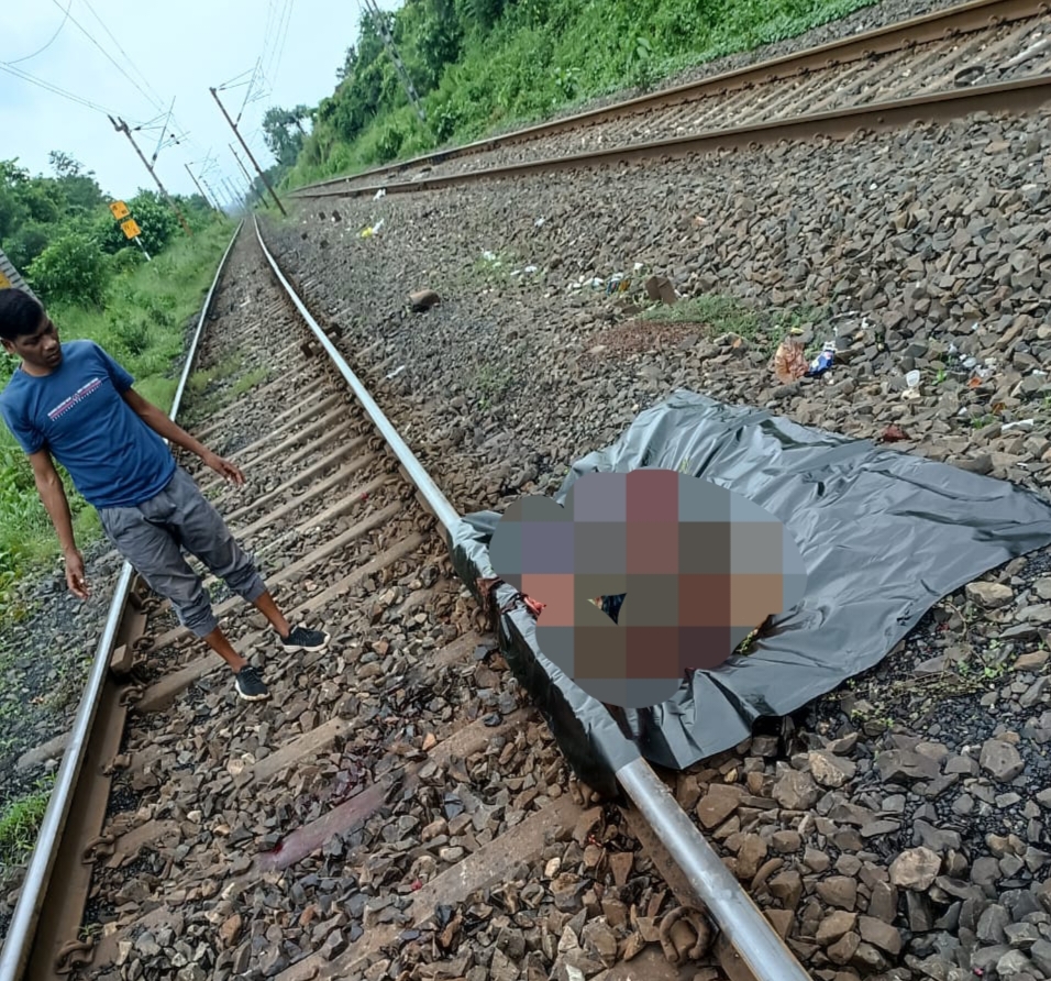 Gamharia: ट्रेन से कटकर अज्ञात व्यक्ति की दर्दनाक मौत, पहचान में जुटी पुलिस