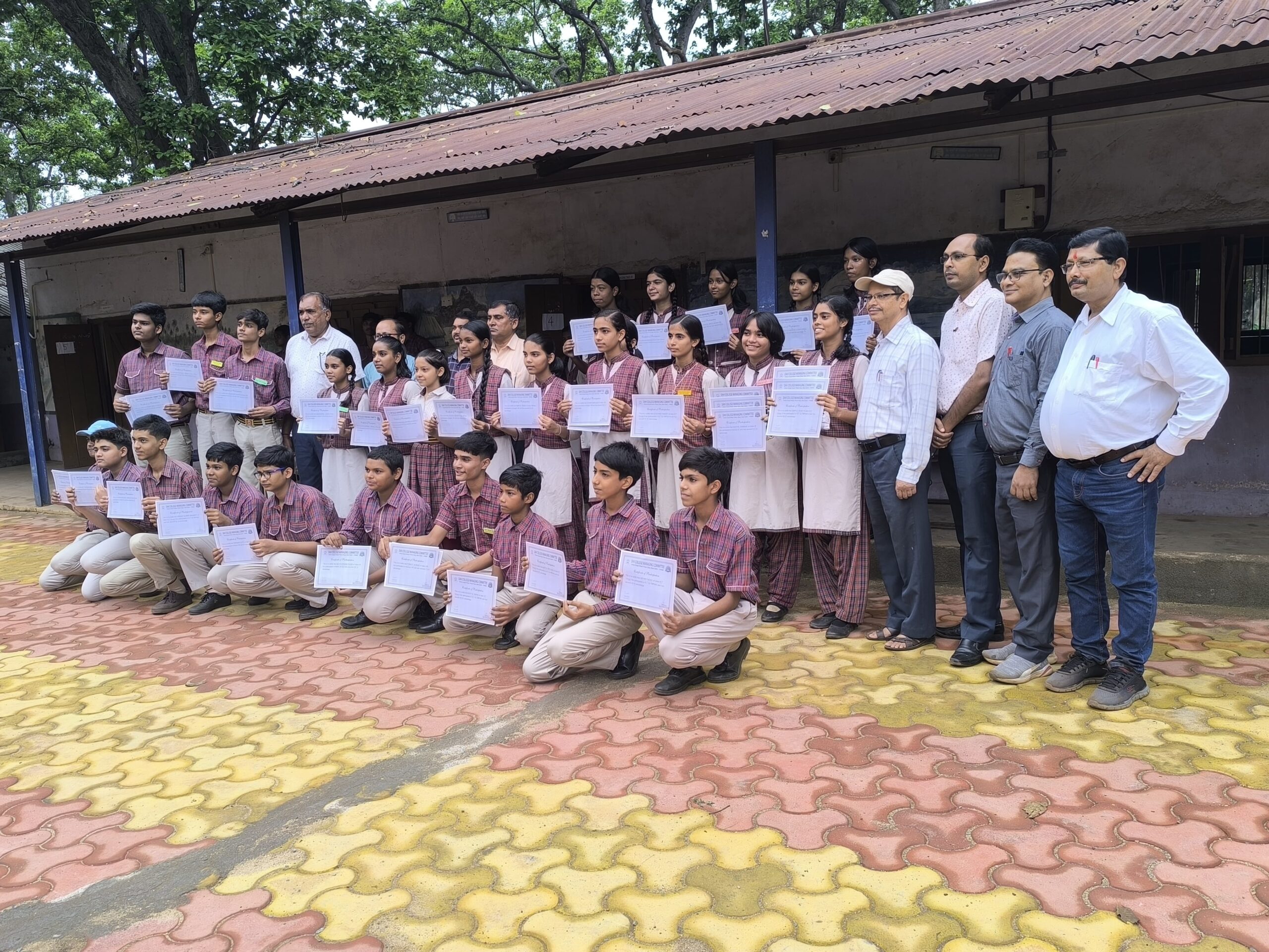 मेहनत की मिसाल बने DAV चिड़िया के छात्र, ओलंपियाड में शानदार प्रदर्शन