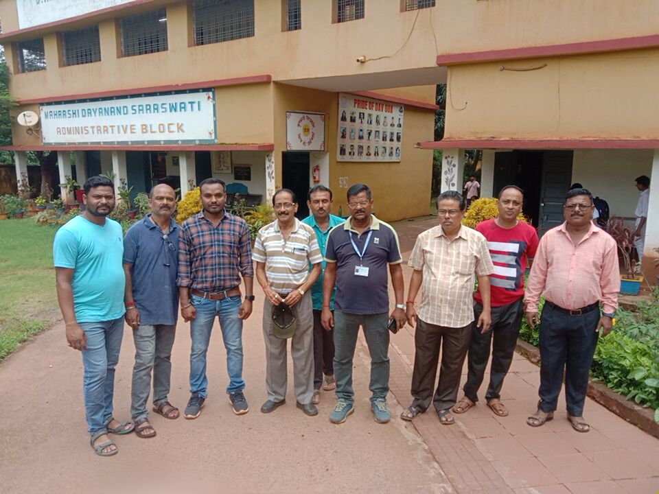 DAV स्कूल की हालत देख चिंतित हुआ सीटू दल, SAIL से की जाएगी तत्काल मरम्मत की मांग