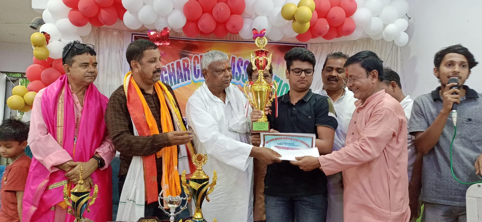 Deoghar: जिला स्तरीय शतरंज प्रतियोगिता प्रणव आनंद झा बने चैंपियन