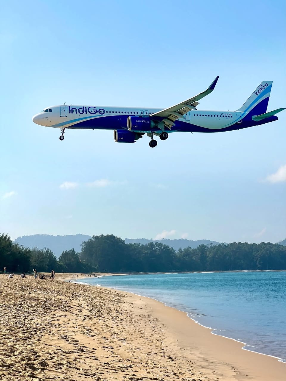 ‘PAN PAN PAN’ से मचा कंट्रोल रूम में हड़कंप, इंडिगो फ्लाइट की कराई गई आपात लैंडिंग