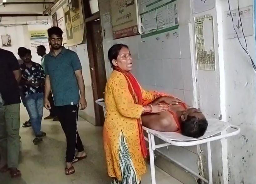 Deoghar: बाबा बैद्यनाथ धाम में जलार्पण की प्रतीक्षा कर रहे कांवरिए को आया हार्ट अटैक, मौत