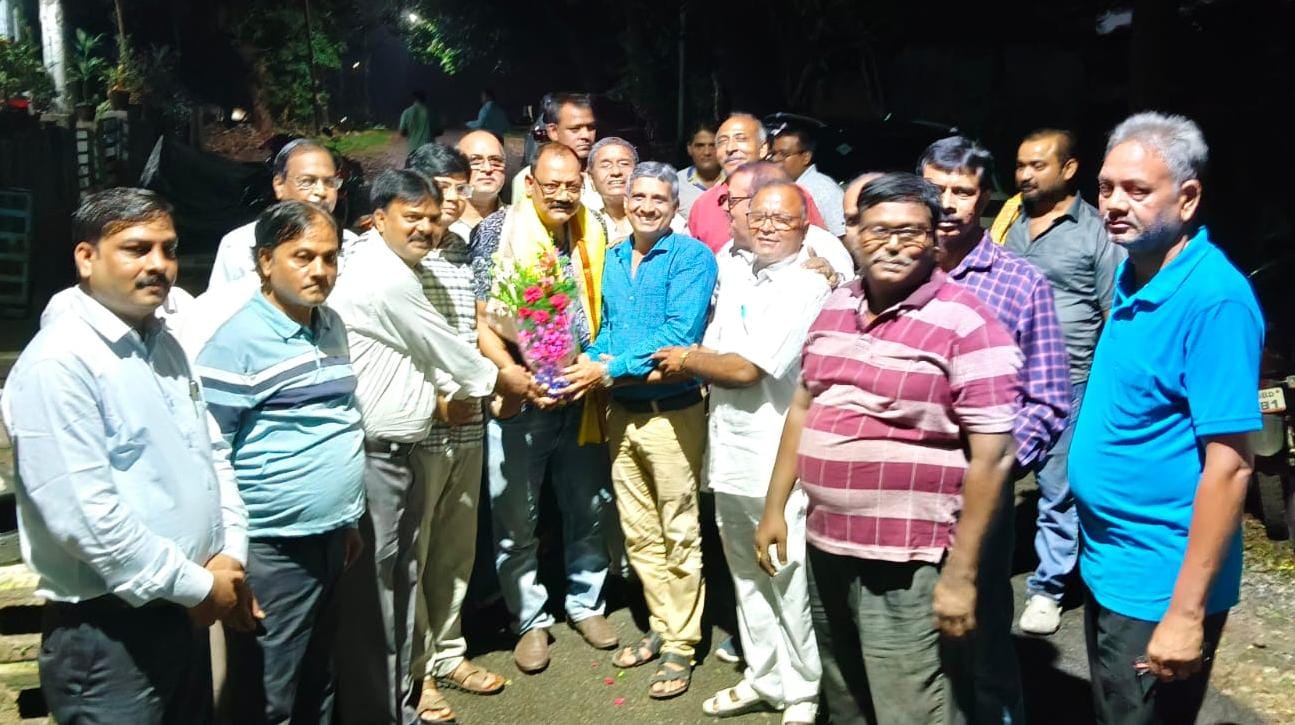 Jamshedpur: सर्किल इंस्पेक्टर से DSP बने मनोज कुमार, टेल्को कॉलोनी में हुआ स्वागत